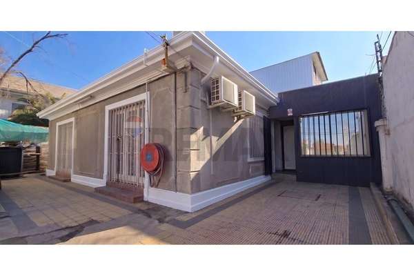 Linda casa en barrio suarez mujica