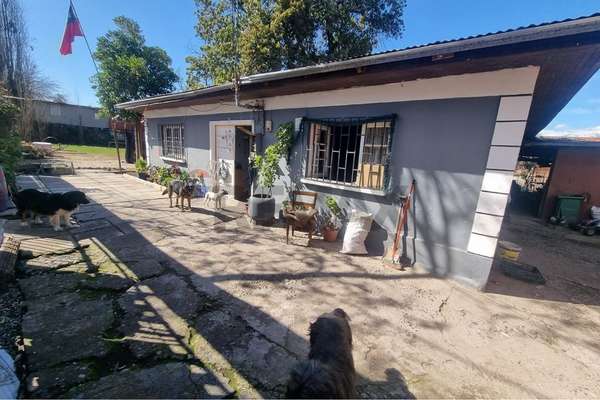 Amplia casa tipo parcela con gran terreno