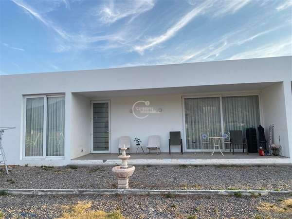 En Padre Hurtado, con Casa, 2 piscinas. Estac. Bodega.Jardin