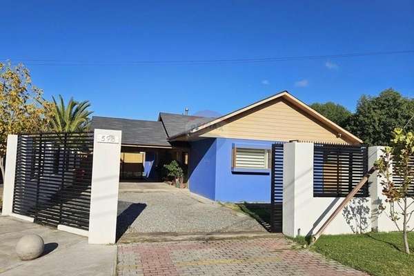 Venta de casa en isla de maipo