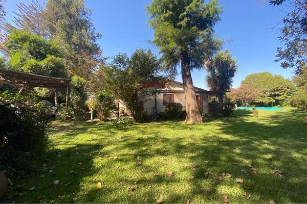 Parcela de 5.000 m² con casa y piscina – buin