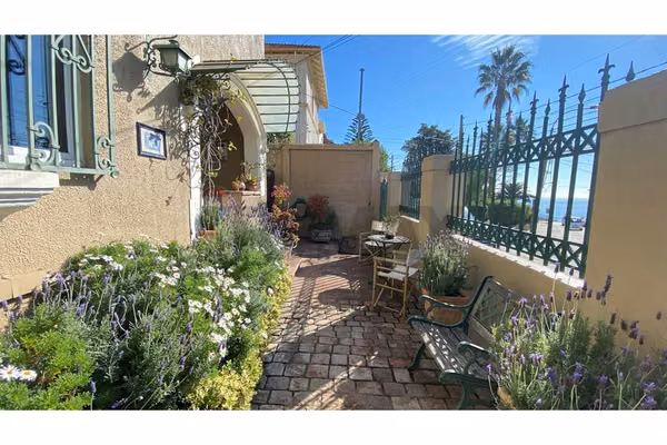 Elegante casona en recreo | 383 m² | 6d 4b