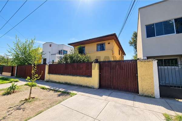 "casa en venta en san miguel, excelente ubicación"