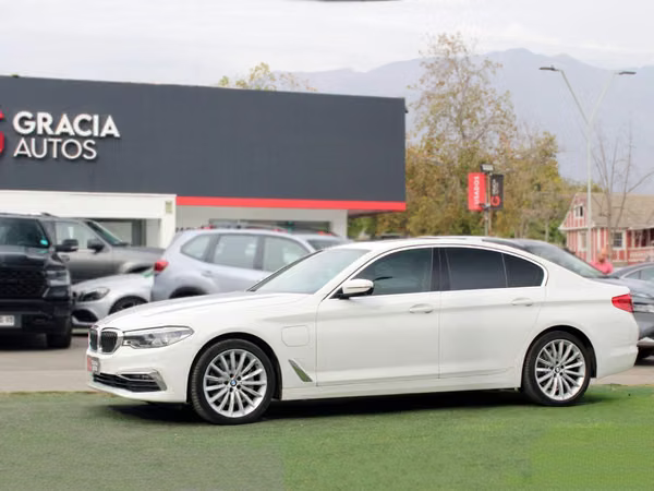 BMW 530 E IPERFORMANCE LUXURY HIBRIDO 2021