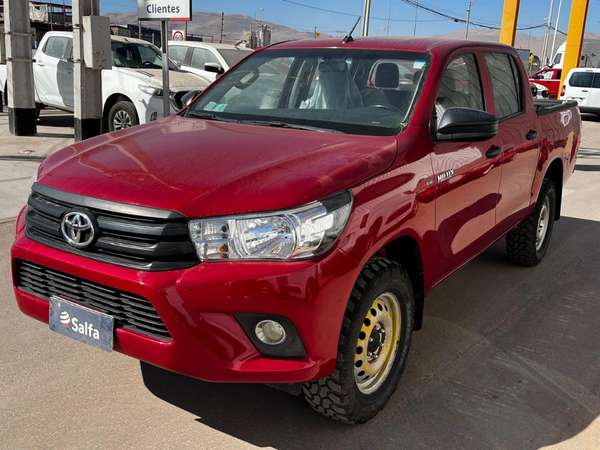 Toyota Hilux DC 4X4 2.4 D DX MT 2023