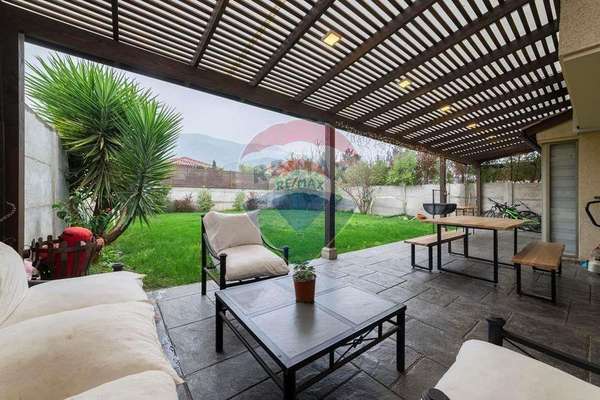 Casa en ayres de chicureo