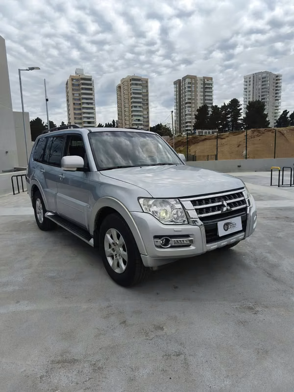 Mitsubishi Montero Limited / DIESEL / UNICO DUEÑO / 4X4