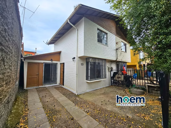 ¡TOTALMENTE REMODELADA! Casa de 4 Dormitorios en Villa Conavicoop