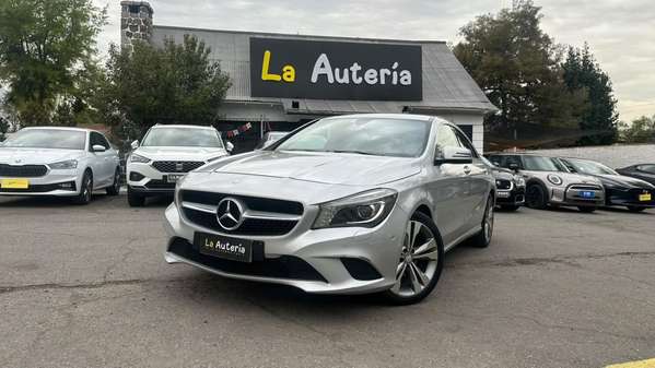 Mercedes Benz CLA200 1.6 AT  (2013)