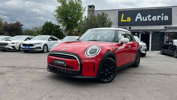 MINI Cooper 1.5 CLASSIC 5 PUERTAS AT (2024)