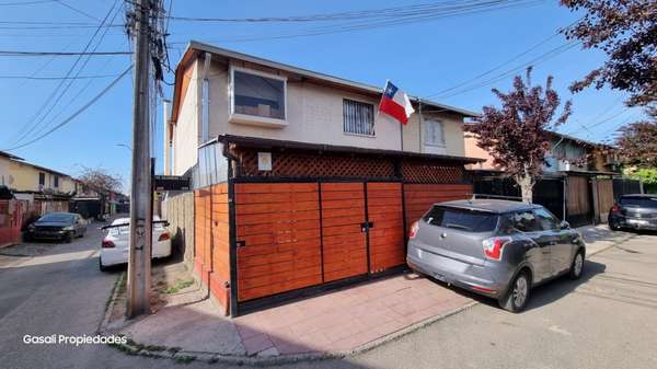 ¡SE VENDE CASA ESQUINA AMPLIADA Y REGULARIZADA CON
