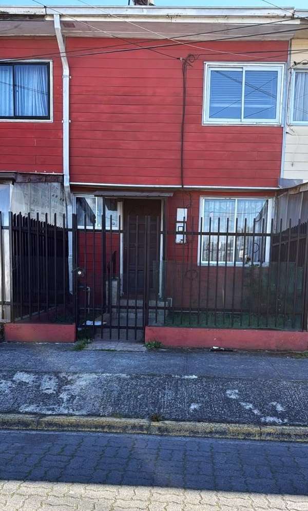 EXCELENTE CASA HIGUERAS