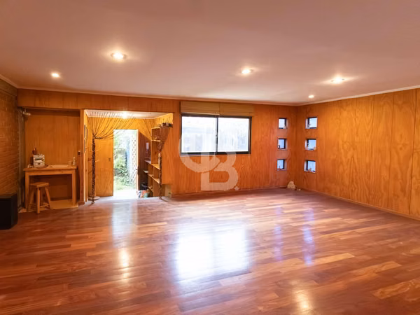 Casa en gran terreno de  338 m² | Metro Cristóbal Colón