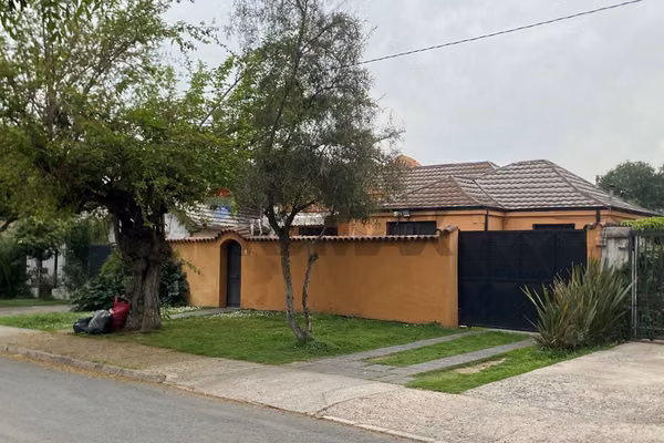 Amplia casa 6d 4b ,sector ñuñoa.