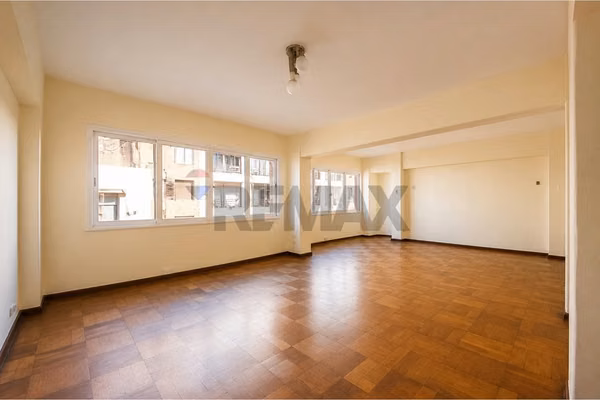 Venta amplio depto en stgo | metro b. artes