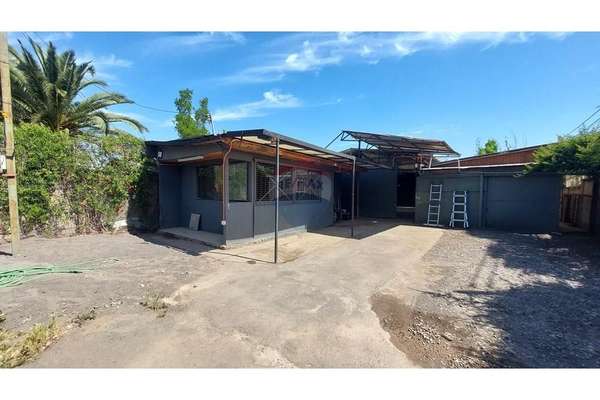 Propiedad industrial con terreno de 500mts2