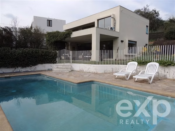 Venta Impecable Casa 4 Dormitorios en La Reserva