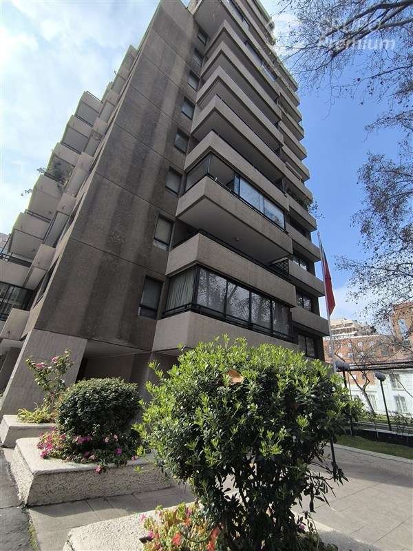 Arriendo en El Golf 2D+2B, terraza, estacionamiento y bodega