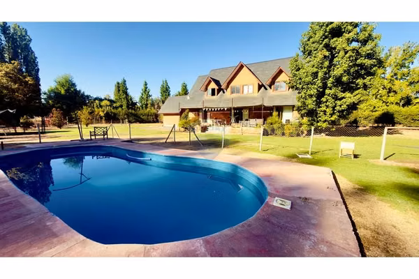 Casa en chicureo con piscina
