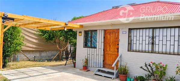 Casa en venta de 2 dorm. en El Tabo