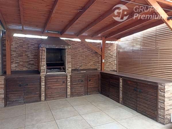 Casa en arriendo de 4 dormitorios y 3 estacionam Puente Alto