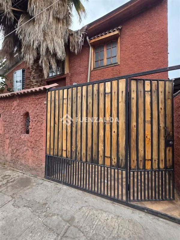 Casa en arriendo de 3 dorm. en Maipú