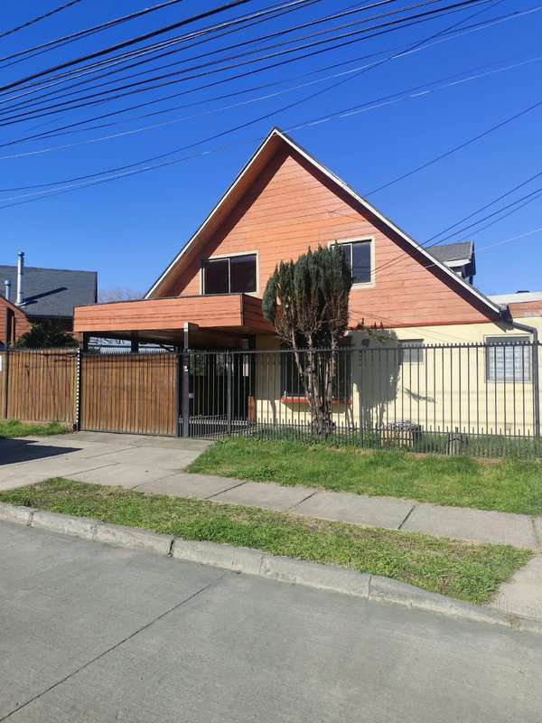 SE VENDE HERMOSA CASA EN PARQUE SORVICENTA