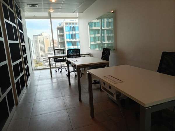 Oficina amoblada en venta, Torre Quantum, Las Condes – Piso 10, 22 m², Metro Manquehue