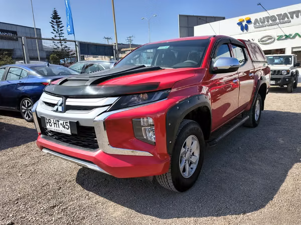 MITSUBISHI L200 2021
