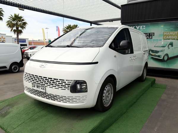 HYUNDAI STARIA 2023