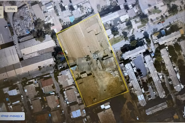 Terreno con potencial inmobiliario