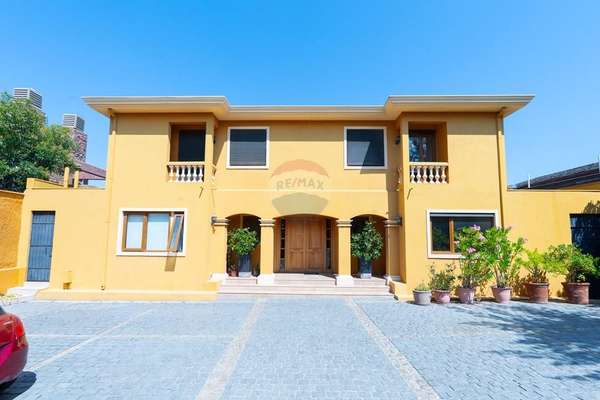 Amplia y elegante casa en mirador de los dominicos
