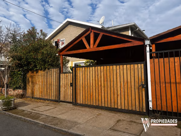 Amplia Casa 3D/3B Con Excelente Ubicación y en condominio cerrado En Puente Alto
