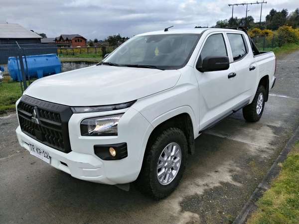 MITSUBISHI L200 2024