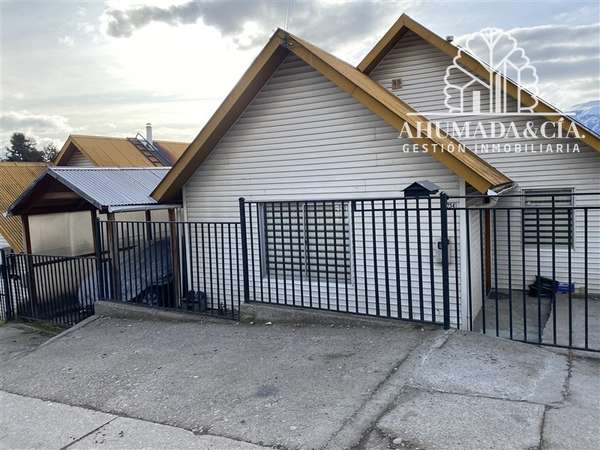 Casa en arriendo de 4 dorm. en Coihaique