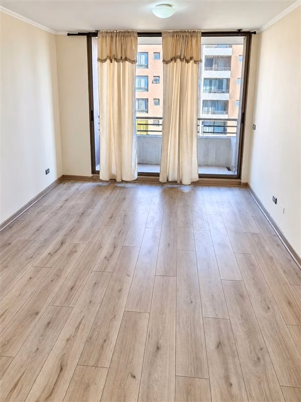 Departamento en arriendo de 3 dorm. en La Florida