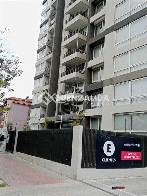 Departamento en arriendo de 2 dorm. en La Cisterna