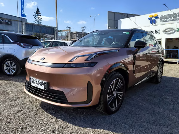 LYNK&CO 08 2027