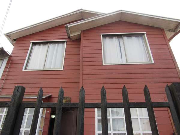 CASA 2 PISOS EN ALERCE,  PUERTO MONTT, 5 HAB, 2 BAÑOS.