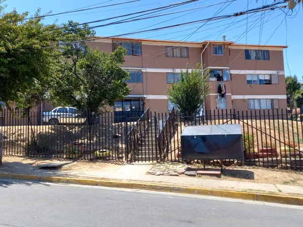 ARRIENDO DEPTO. 2 DOR. 1 BAÑO, ESTACIONAMIENTO
