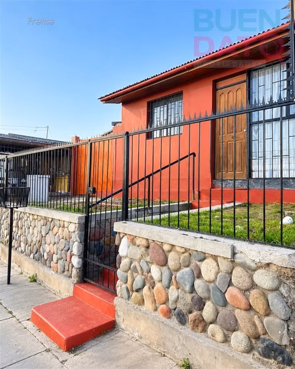 CASA Bandera 1704 a 1 minuto de unimarc