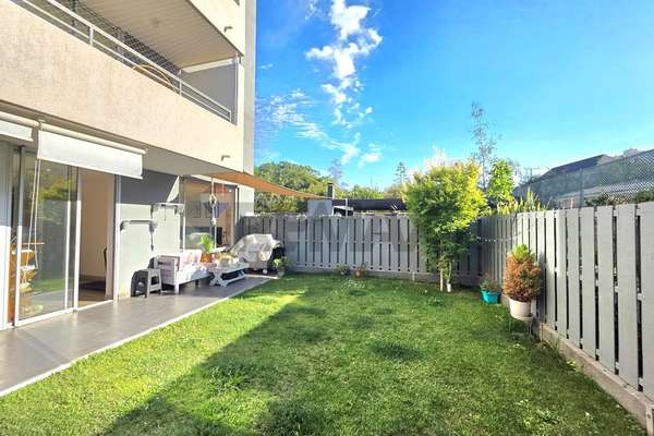 Departamento con jardín privado