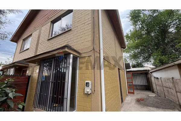 Encantadora casa en buin: modernidad y comodidad