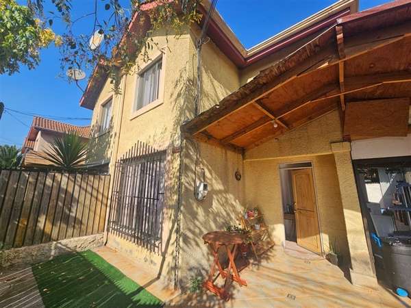 Casa en venta de 3 dorm. en Quilicura