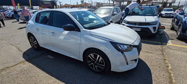PEUGEOT 208 ALLURE PACK 2024