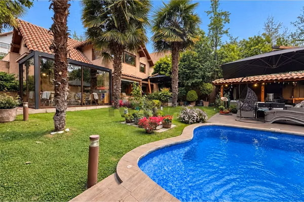 A pasos del mayflower casa 5d+4b piscina