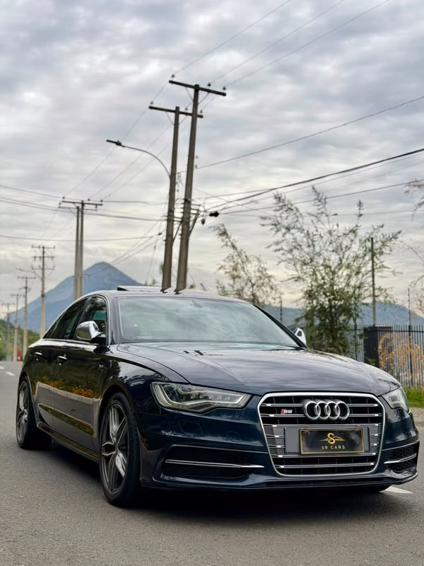 AUDI S6 V8 TURBO IMPECABLE
