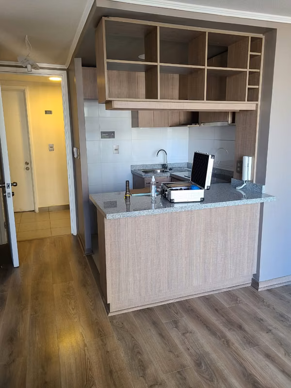 ARRIENDO DEPTO ESTILO MARIPOSA CON ESTACIONAMIENTO Y BODEGA / SAN ALBERTO HURTADO