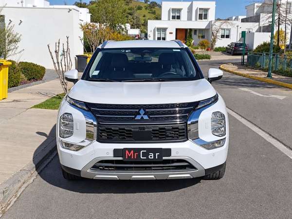 MITSUBISHI OUTLANDER 4X4 GLX - 2023 | 4892