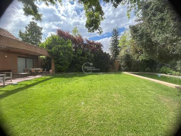 Excelente casa 5 dormitorios Golf de Manquehue/Av. El Parque